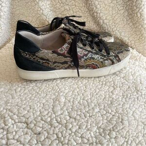 Naturalizer Morrison sneakers